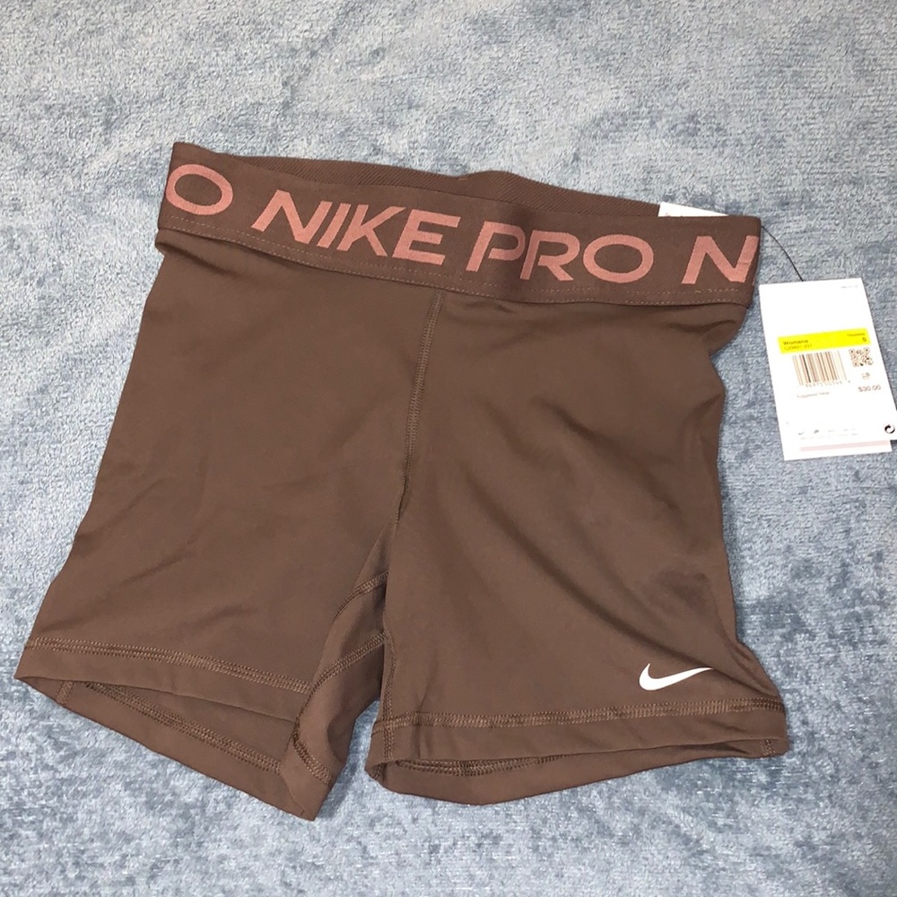 Woman’s Nike 5” Shorts